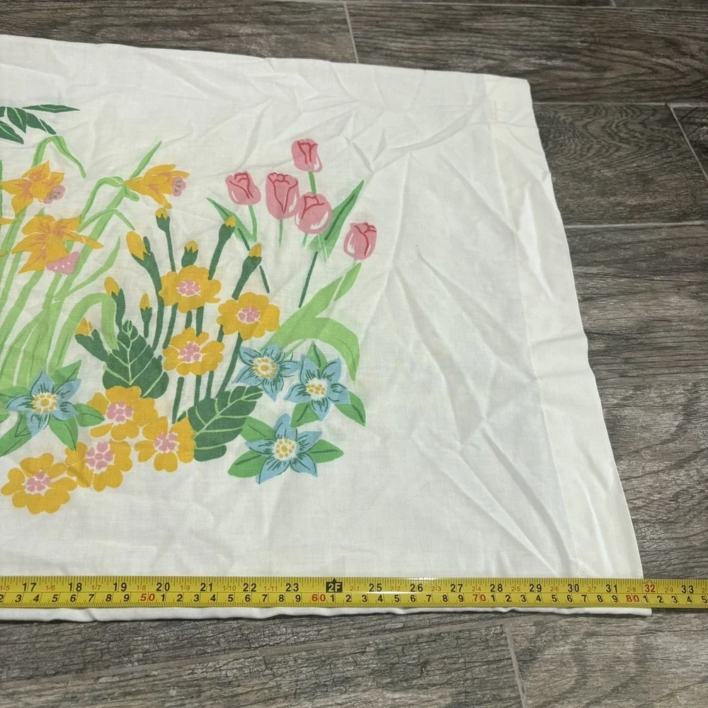 Vintage JP Steven Tulip Spring Floral Standard Pillowcases 1970s MCM